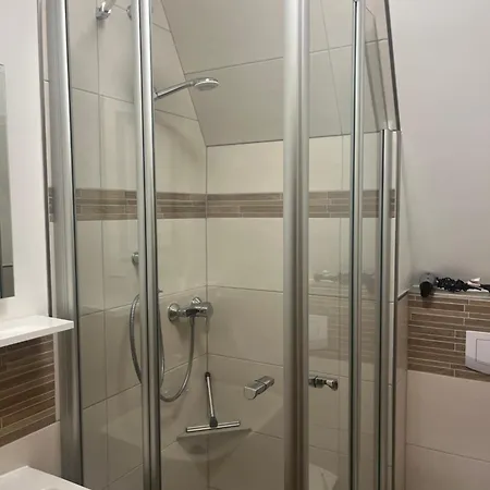 Πανσιόν Hinter Der Duene 3*